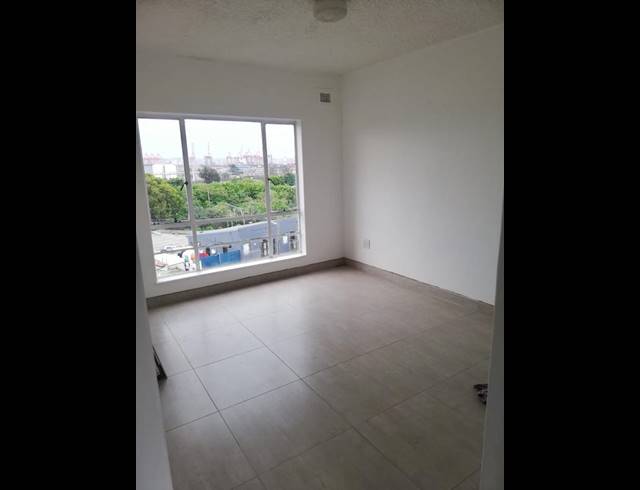 2 BEDROOM PROPERTY TO RENT IN BLUFF